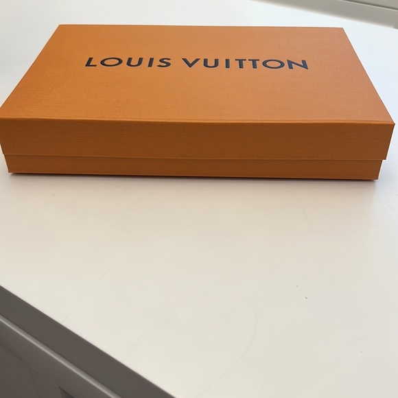 LOUIS VUITTON BOX - Picture 2 of 9